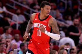 开云APP下载休斯敦火箭训练开放日；集结日豪取连胜引欢呼；NBA常规赛在即；资深球员宣示担当的简单介绍