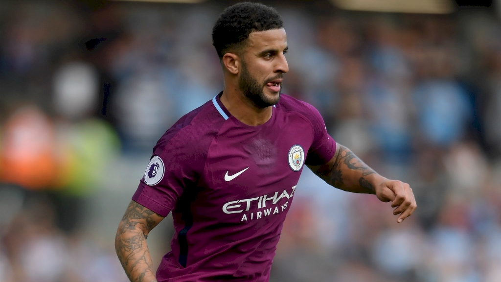 包含莱万多夫斯基在TL比赛中出色防守，高光表现引发热议！的词条