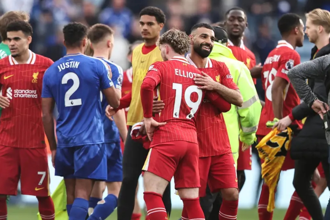 赛地聚焦：英超清晨热度飙升，塞维利亚门线救险，赛场秩序良好，更衣室氛围转暖的简单介绍